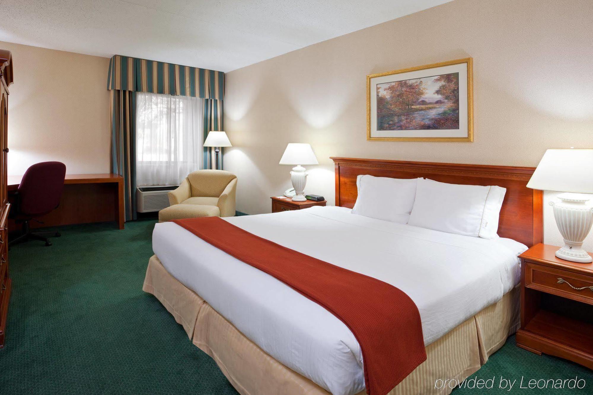 Holiday Inn Express Detroit-Warren/General Motors Technology Center By Ihg Exterior foto